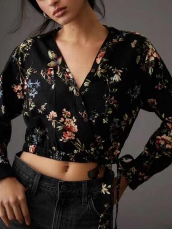 Pilcro Tops - NWT Anthropolgie Pilcro Cropped Tie Waist Crop Top In Black Floral Size Large